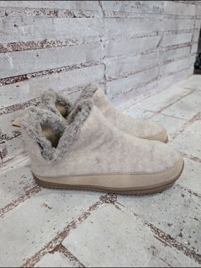 Deluxe By Dearfoams Slippers